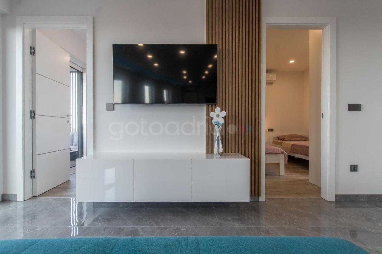 Seashell - Luxury Seaview Apartments Makarska Exterior photo