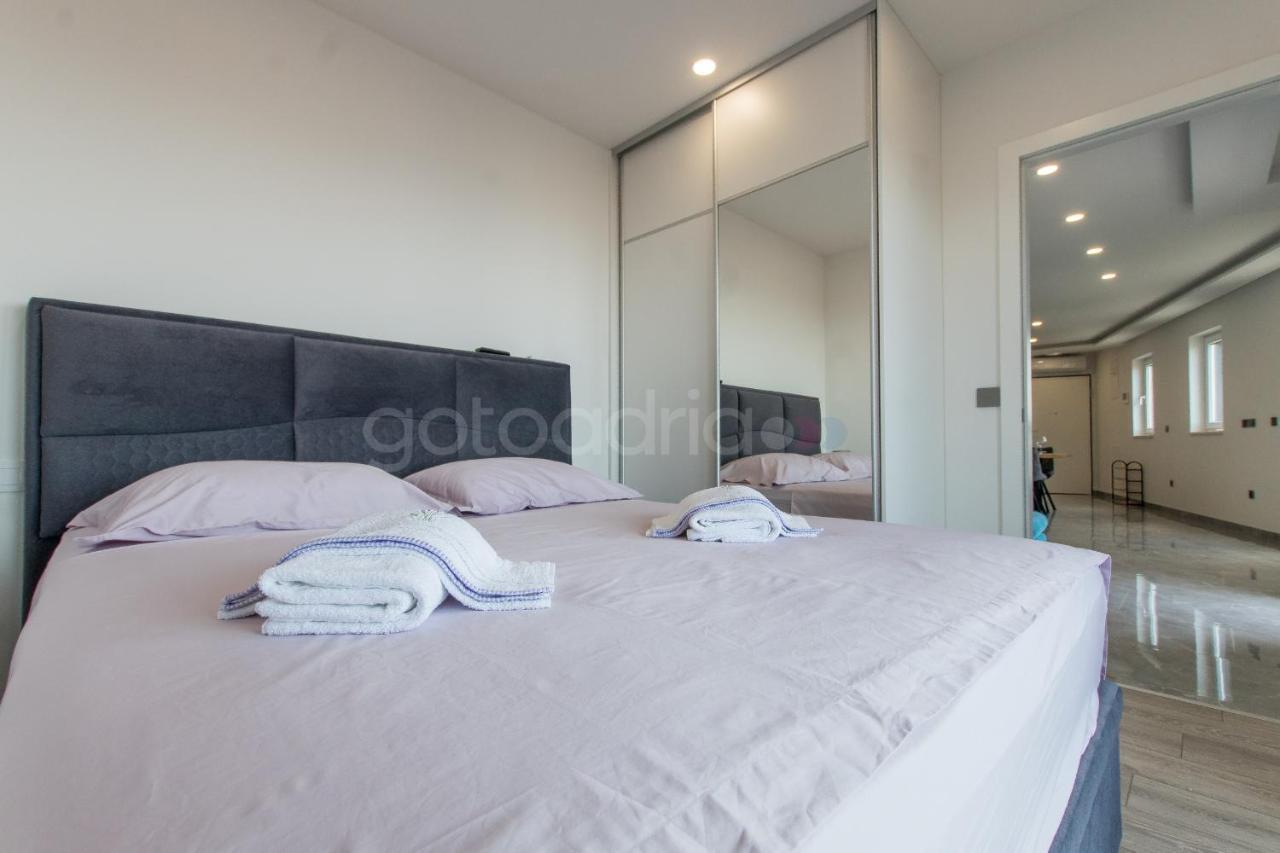 Seashell - Luxury Seaview Apartments Makarska Exterior photo